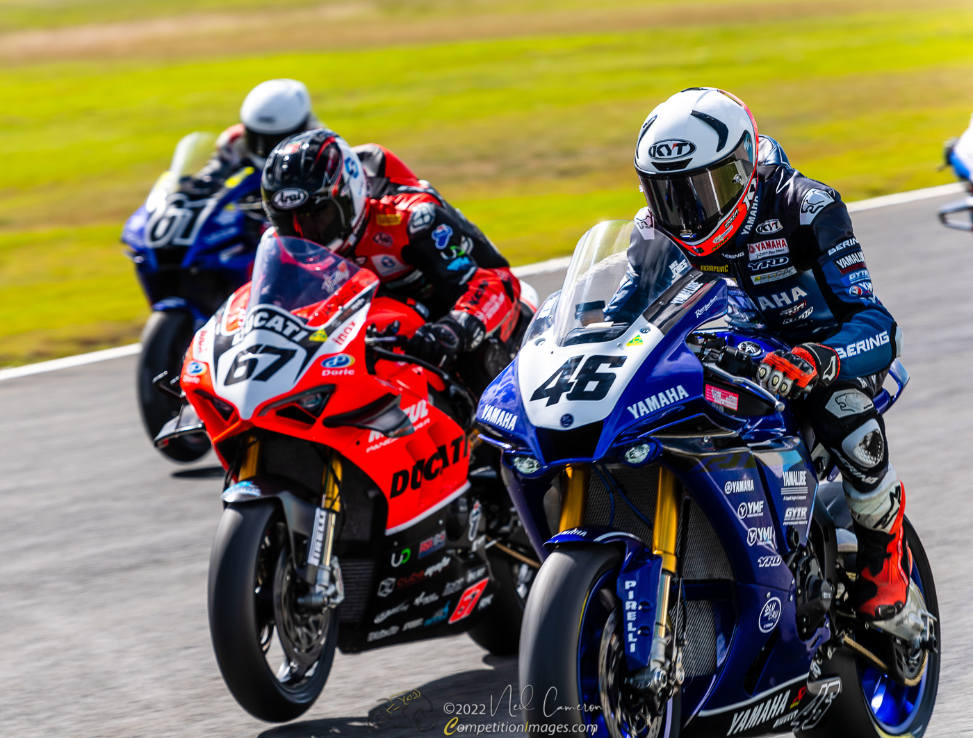 Mike Jones leads Bryan Staring